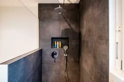 Backpulverbehandlung für geflieste Dusche